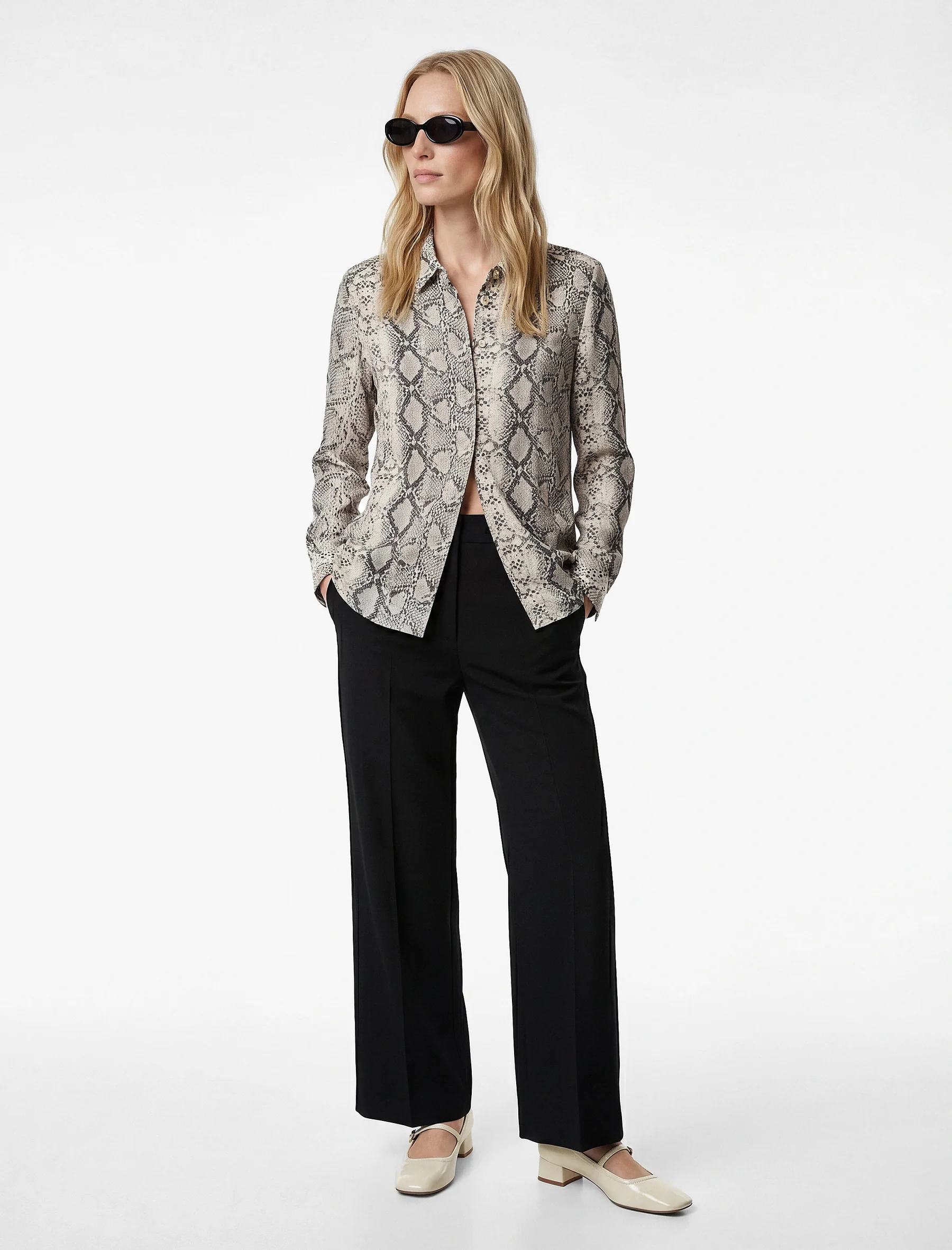 KËMISHË PËR FEMRA